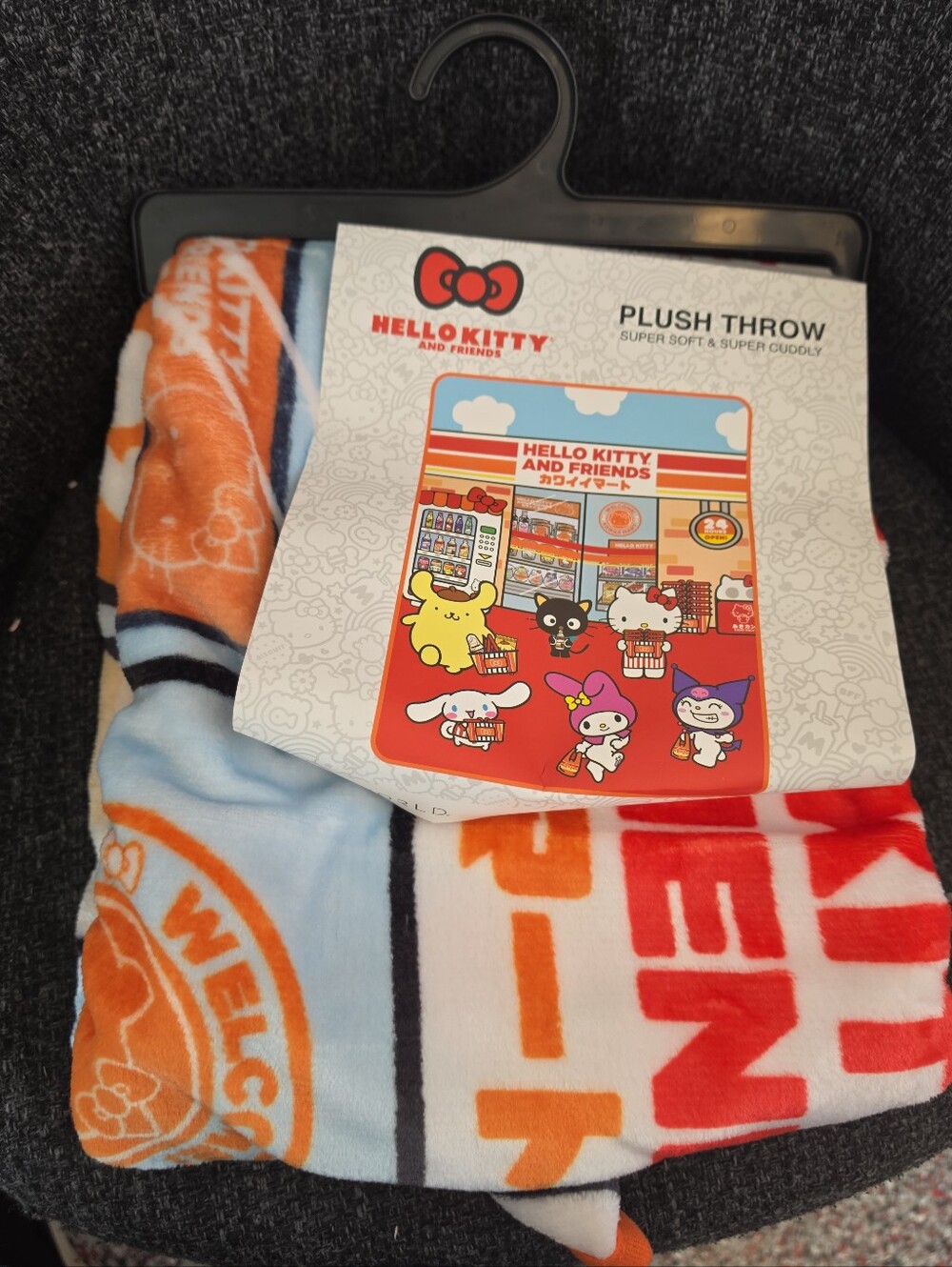 NWT Bioworld Hello Kitty And Friends Kawaii Mart Plush Throw Blanket 45" X 60"